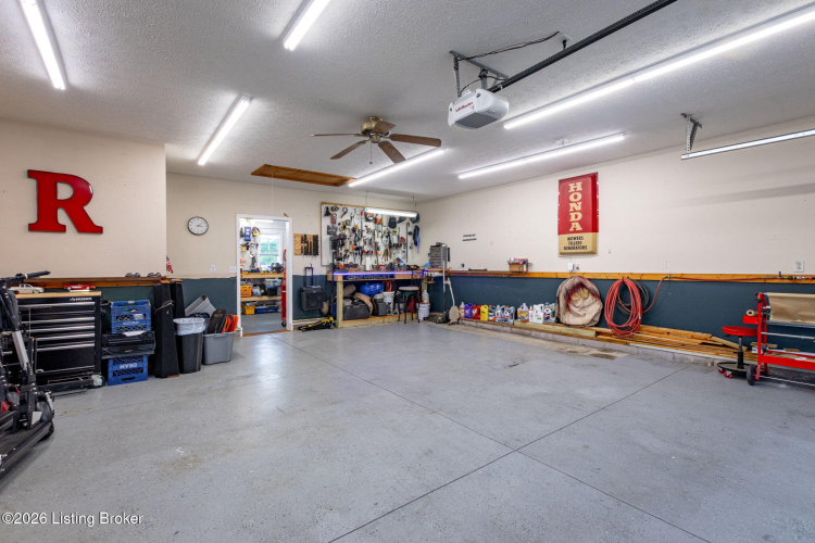 Listing Image 44