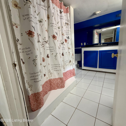 Listing Image 56