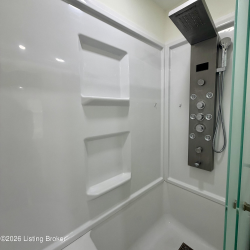 Listing Image 80