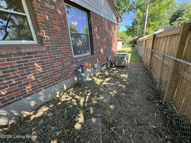 Listing Image 22
