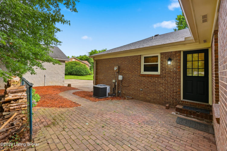 Listing Image 24