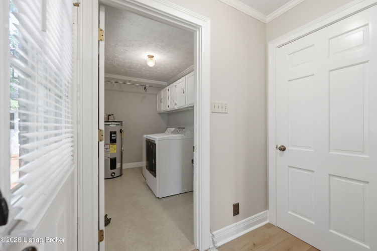 Listing Image 54