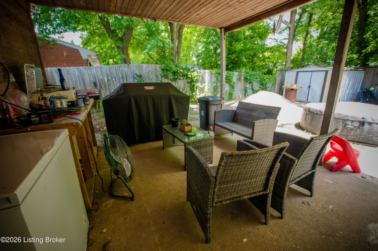 Listing Image 19