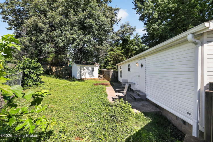 Listing Image 7