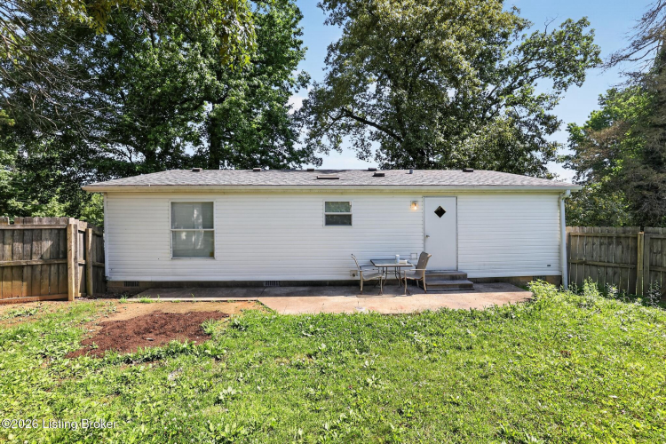 Listing Image 9
