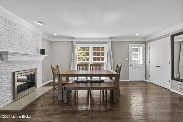 Listing Image 16