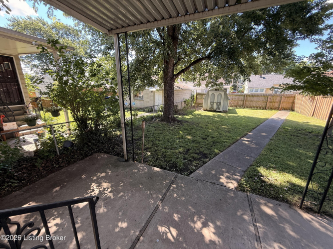 Listing Image 11