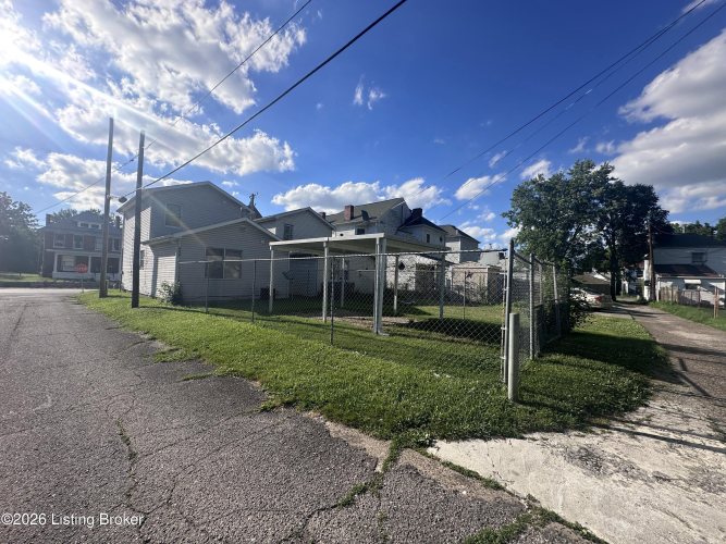 Listing Image 3