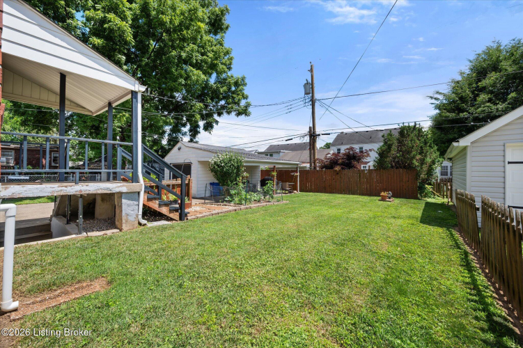 Listing Image 6