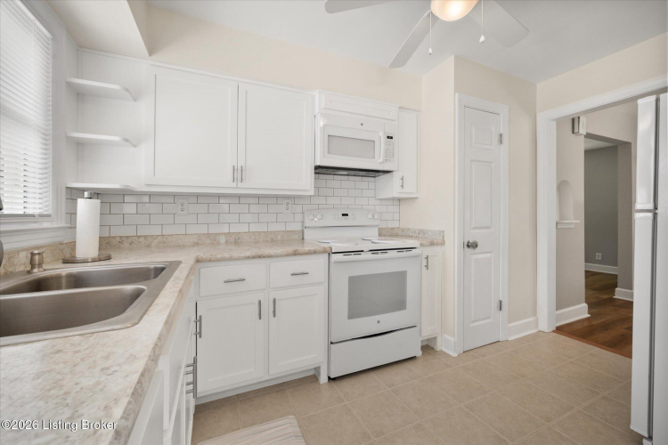 Listing Image 18