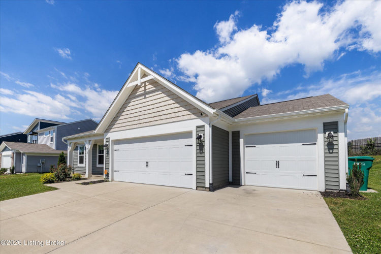 Listing Image 44