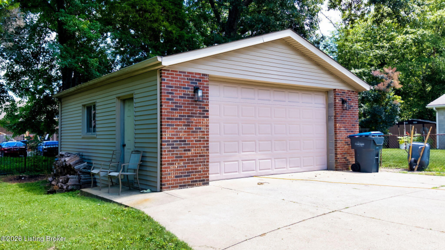 Listing Image 37