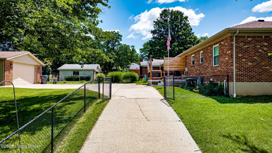 Listing Image 43