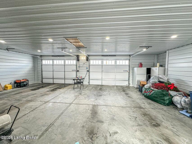 Listing Image 46