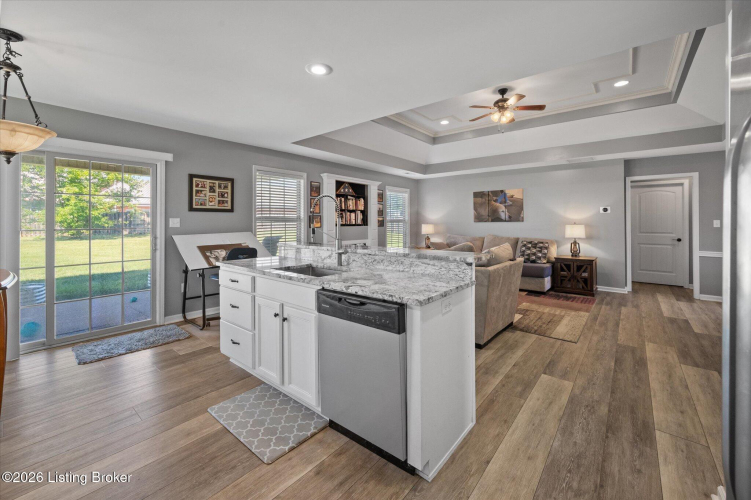 Listing Image 13