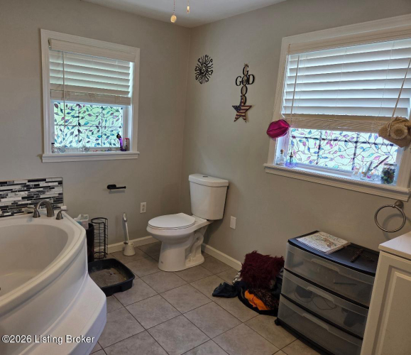 Listing Image 22