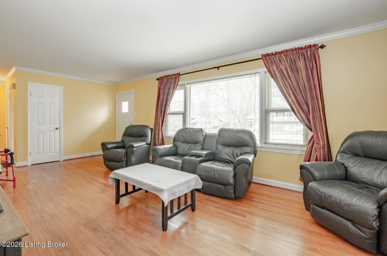 Listing Image 20