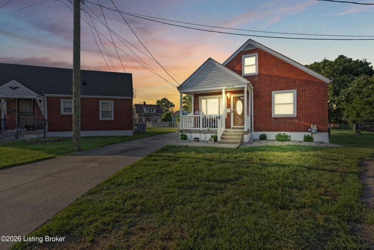 Listing Image 3