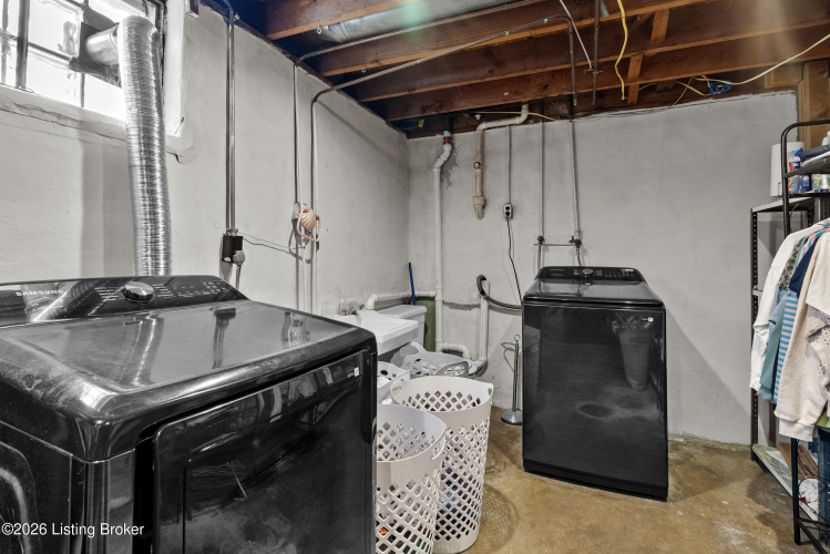 Listing Image 32