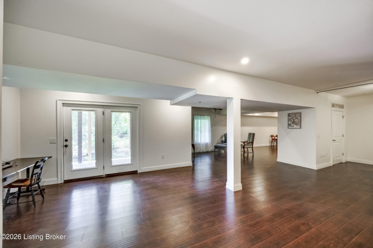 Listing Image 103