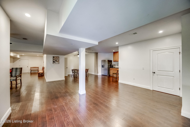 Listing Image 105