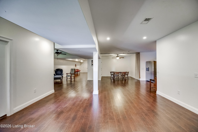Listing Image 106