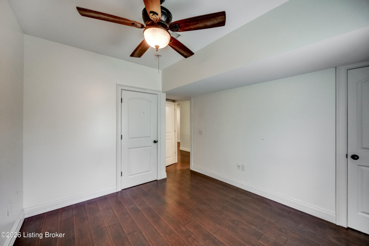 Listing Image 111
