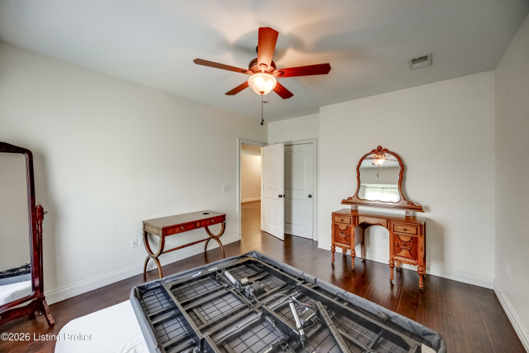 Listing Image 115