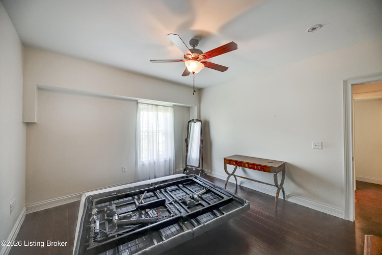 Listing Image 116