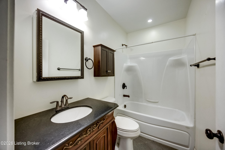 Listing Image 122