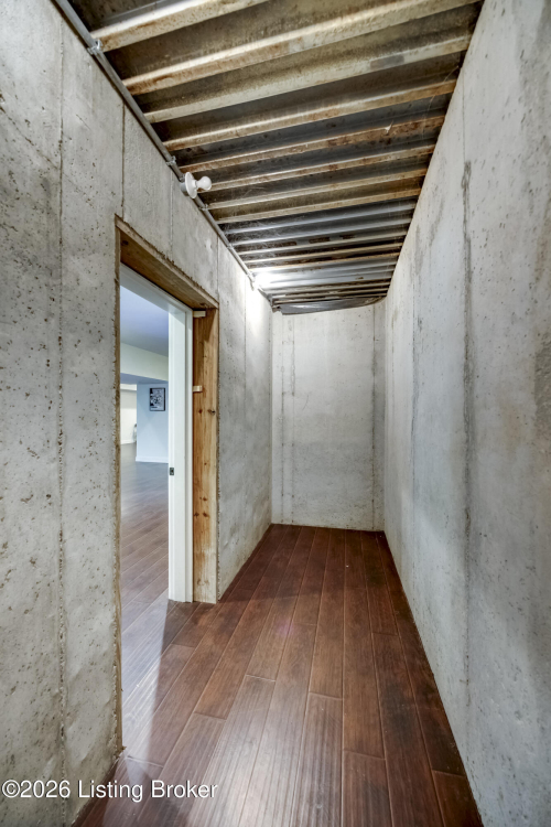 Listing Image 128