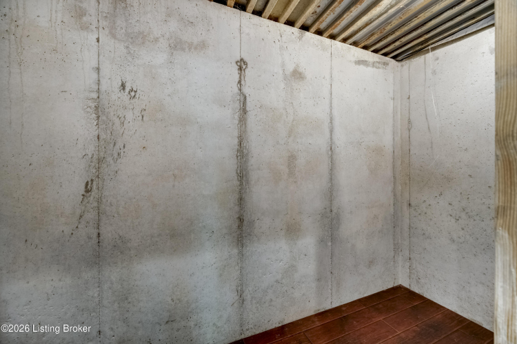 Listing Image 129