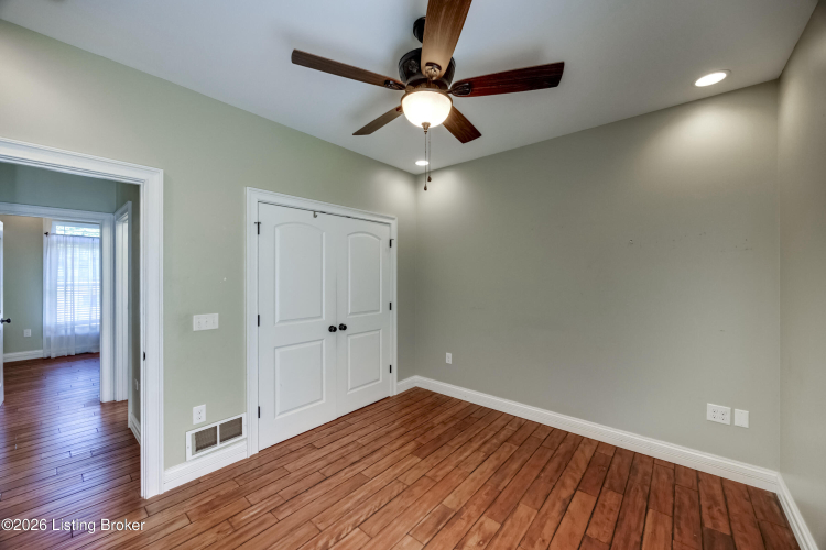 Listing Image 80