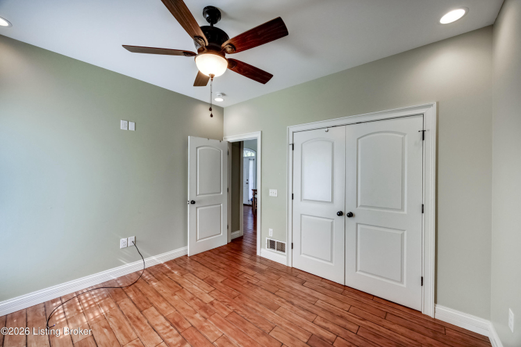 Listing Image 81
