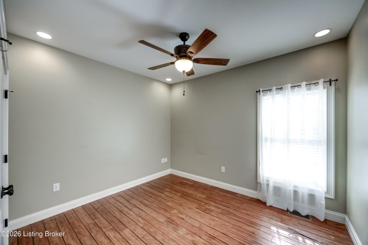 Listing Image 84