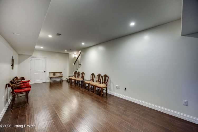 Listing Image 87