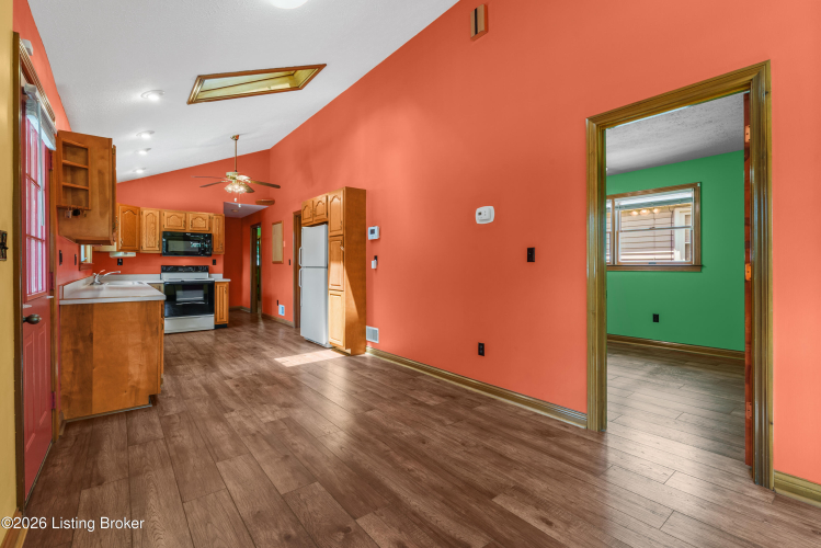 Listing Image 18