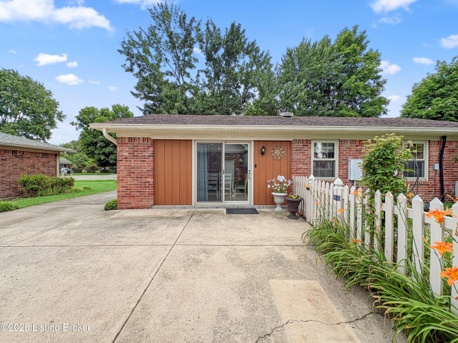 Listing Image 40