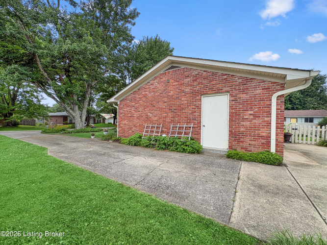 Listing Image 57