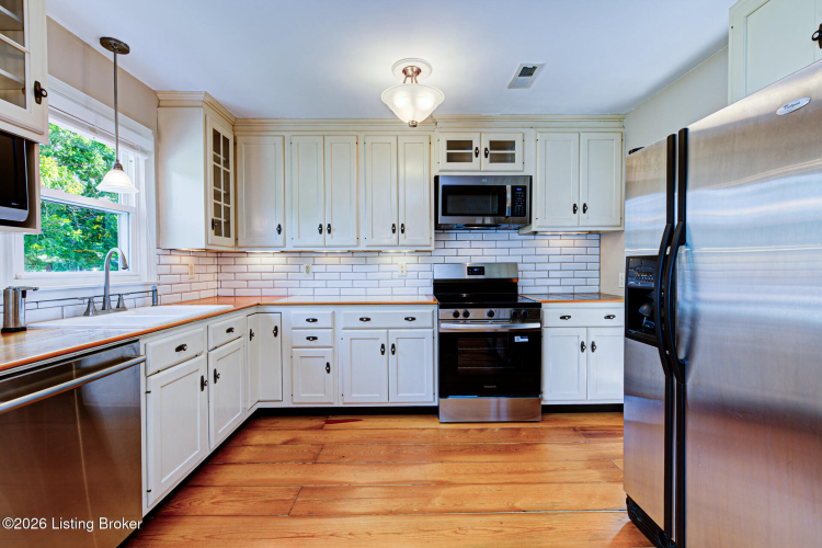 Listing Image 13