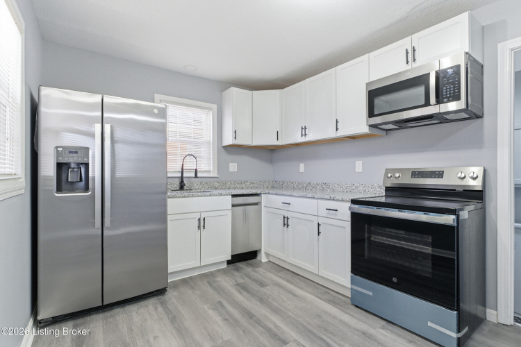 Listing Image 15