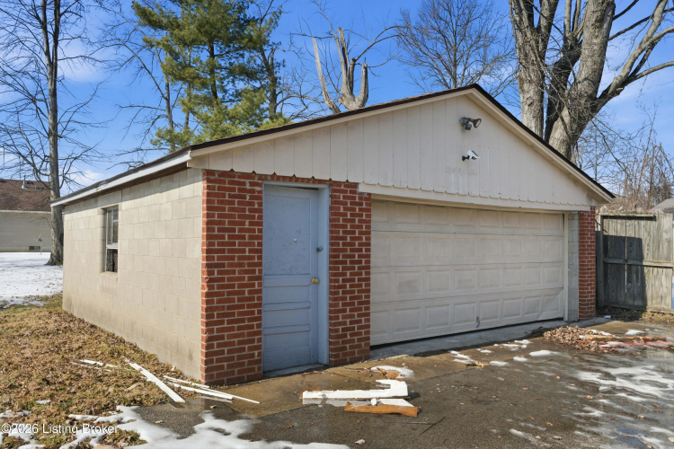Listing Image 24