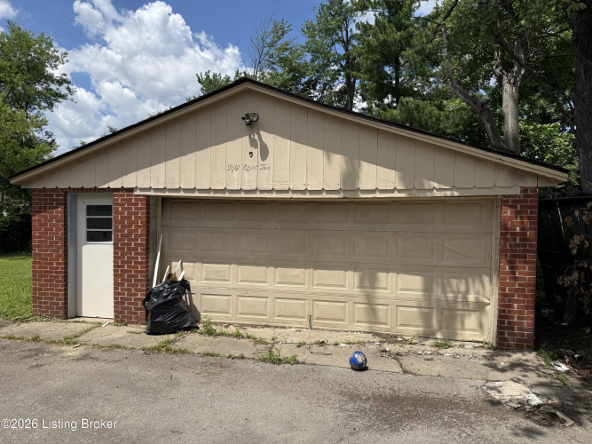 Listing Image 50