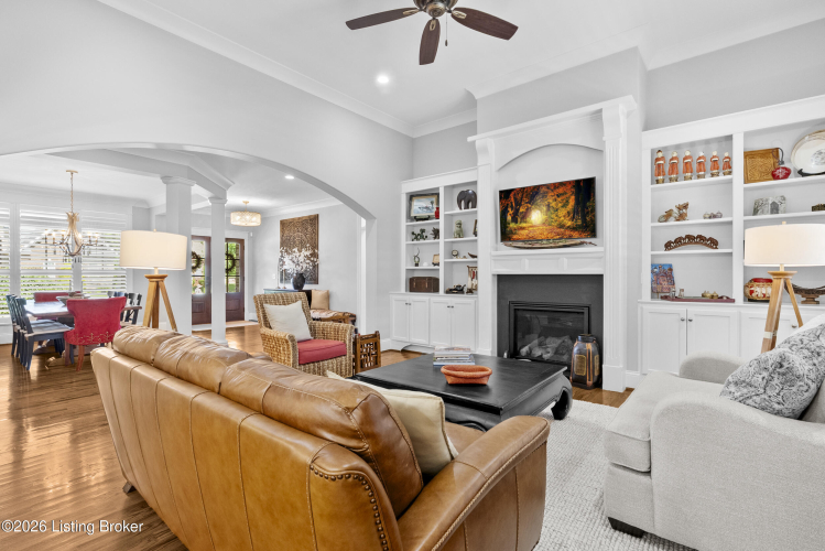 Listing Image 10