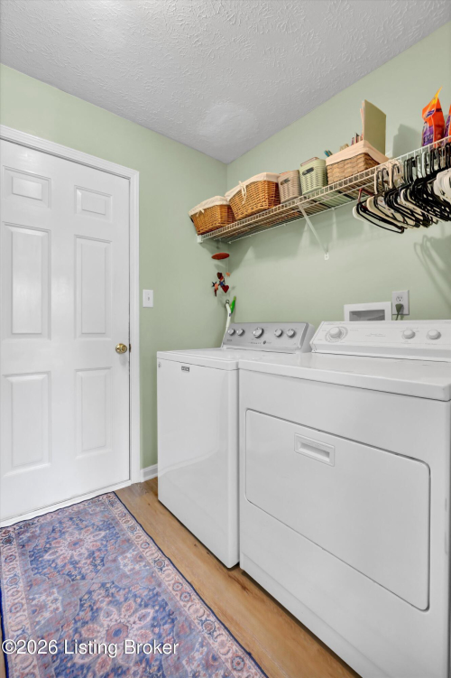Listing Image 18