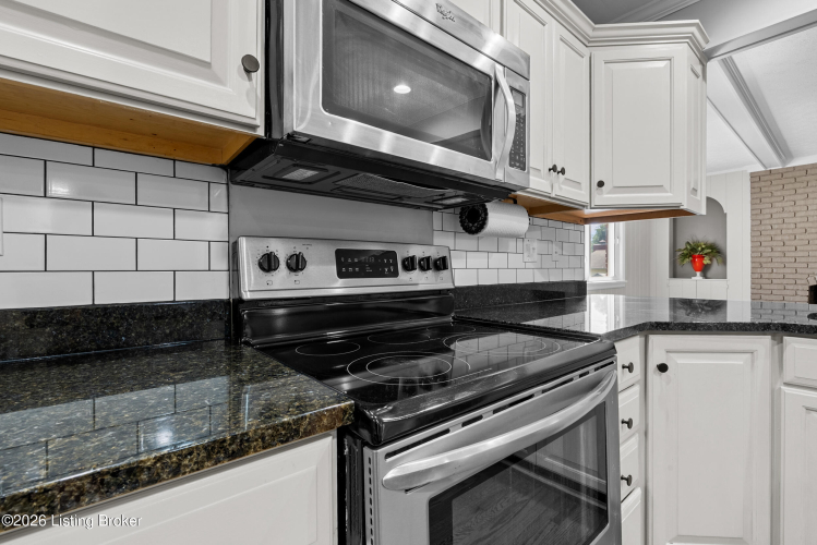 Listing Image 14