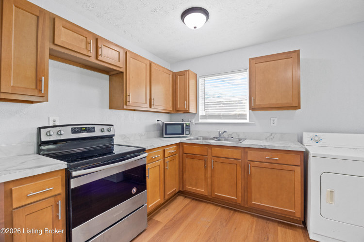 Listing Image 16