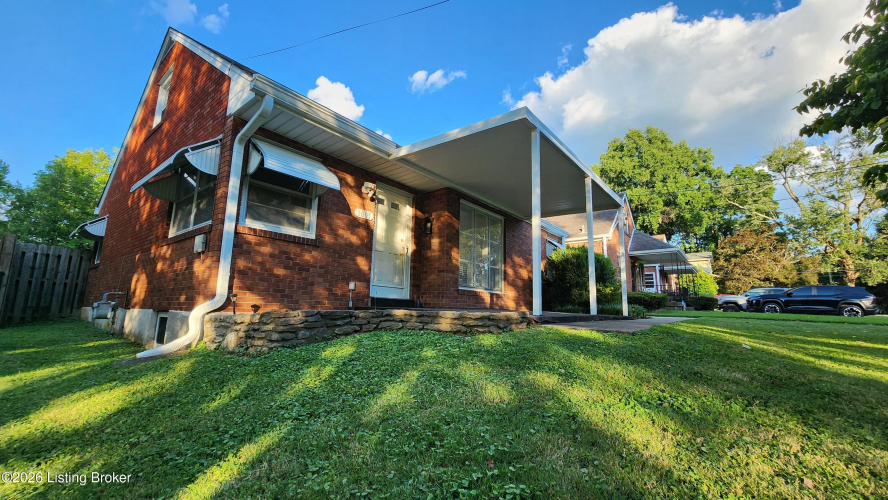 Listing Image 4