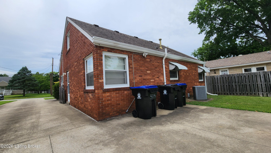 Listing Image 33