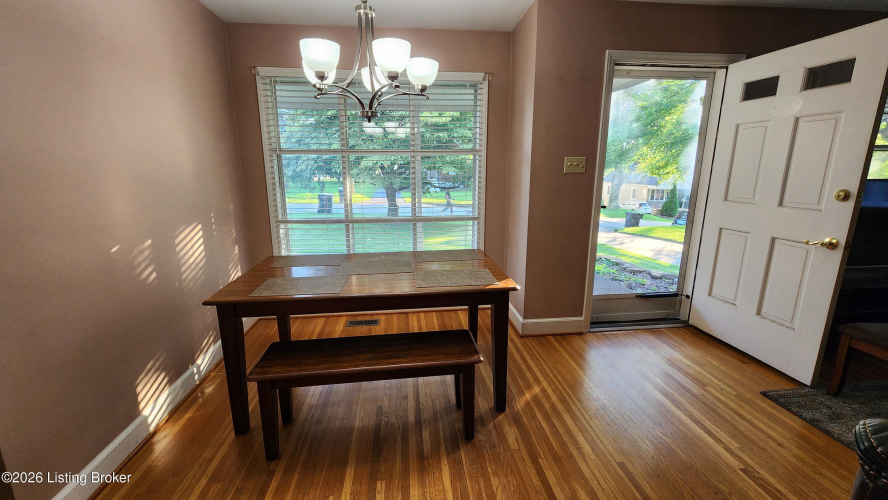 Listing Image 5